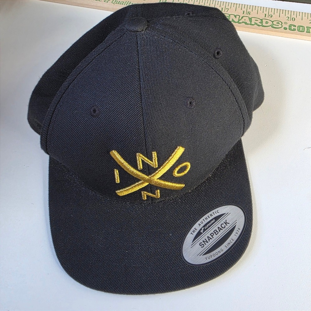 Nixon Streetwear Snapback Hat OS Wool Blend Skater Urban Minimalist Black Gold